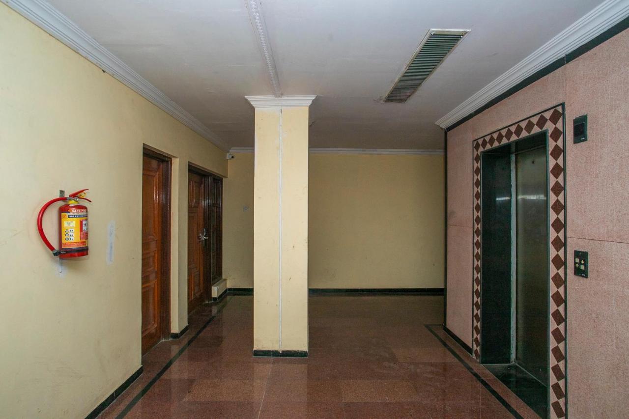 Collection O Premium Eden Au Lac Near Sri Someshwara Swami Temple Bangalore Exterior foto