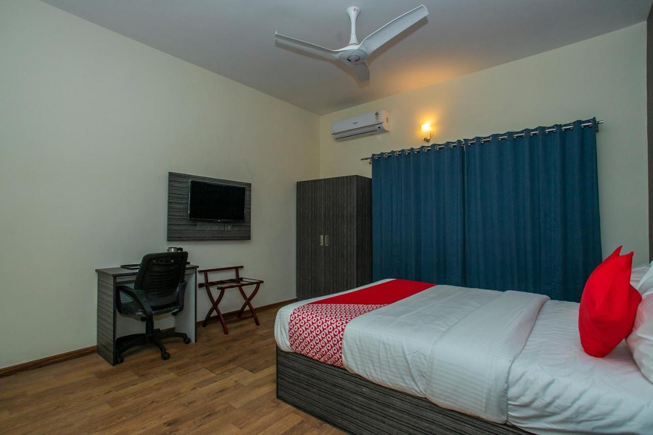 Collection O Premium Eden Au Lac Near Sri Someshwara Swami Temple Bangalore Exterior foto